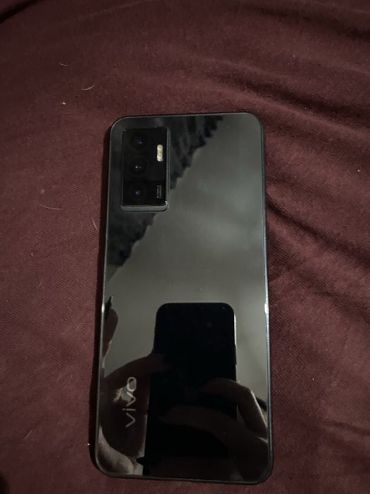 В продаже телефон VIVO v23e