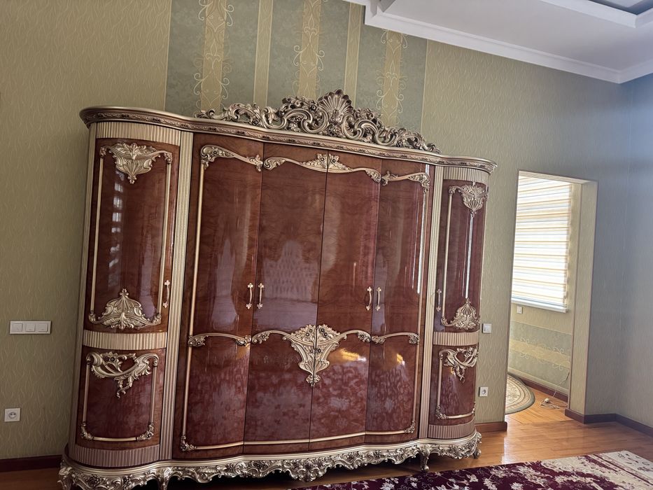 Продается спальный гарнитур новый, не пользовались