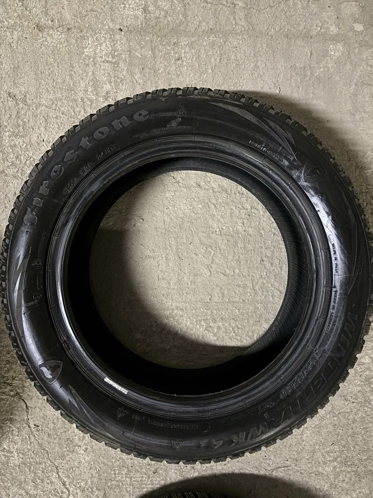 2 бр Goodyear, 1бр Michelin, 1бр Firestone