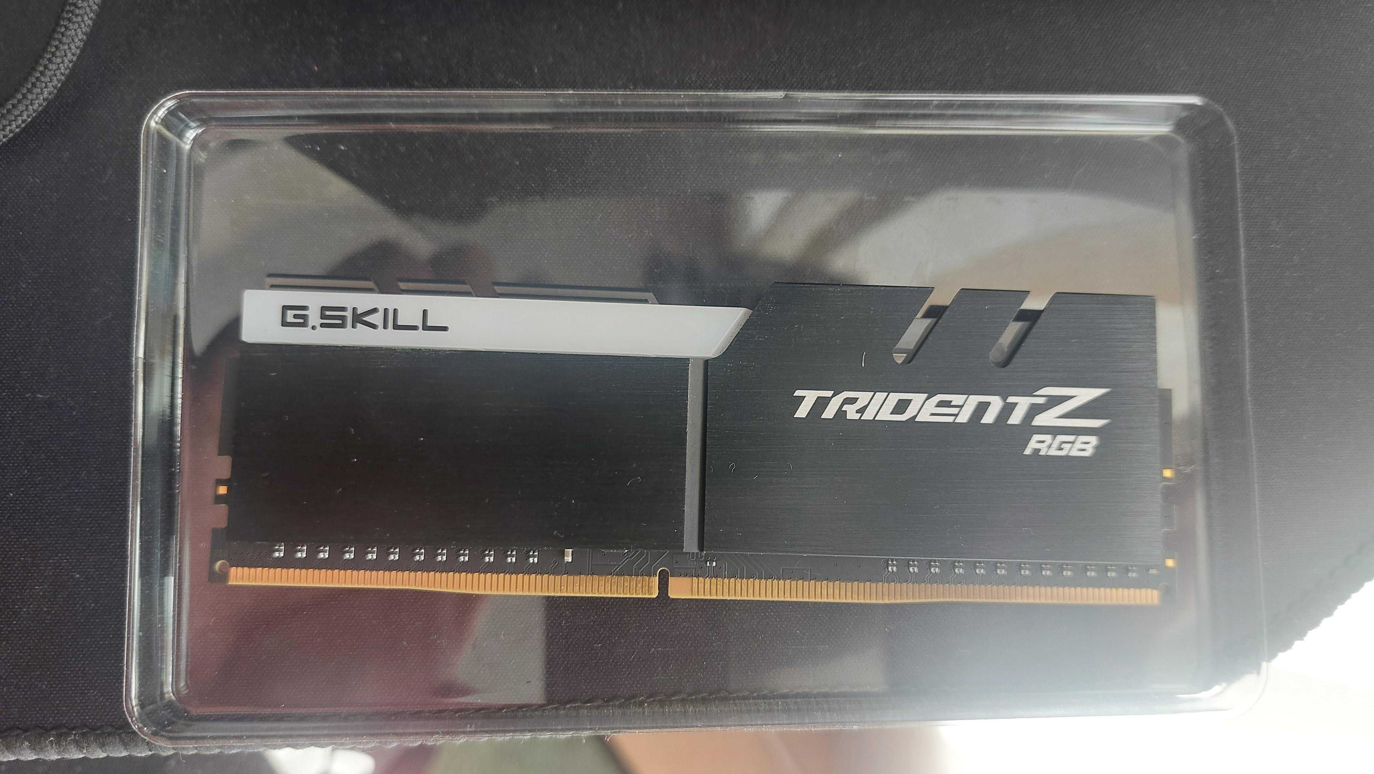 RAM памет 8GB G.SKILL TridentZ RGB