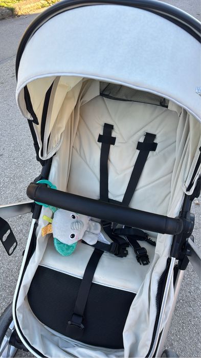 Продавам две колички CHIPOLINO !! VISTA , REVOLUT