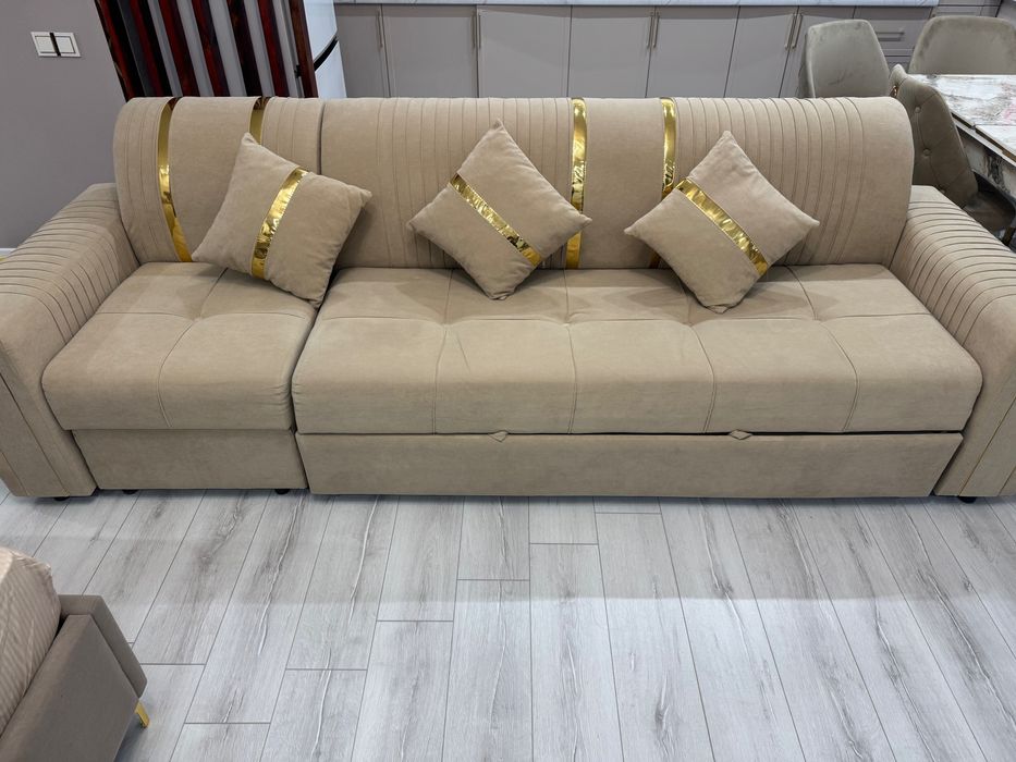 Продам Диван бежевый