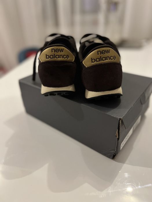 Adidasi New Balance 410