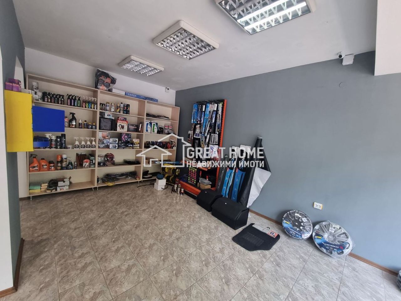 Продава се Магазин в Търговище, Център - 98 кв.м за 1093 €/кв.м - Снимка #1