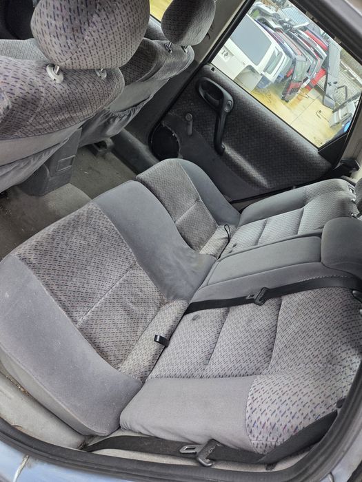 Opel vectra B 1.8i (НА ЧАСТИ)