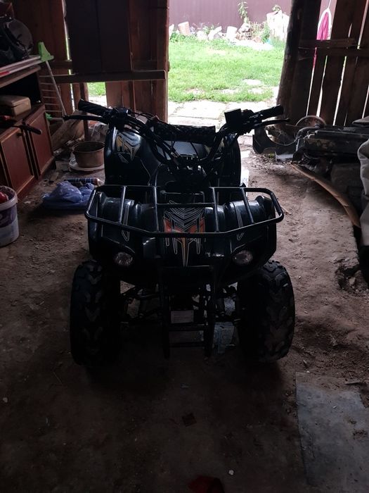 Vand ATV de 125 la mâna a doua