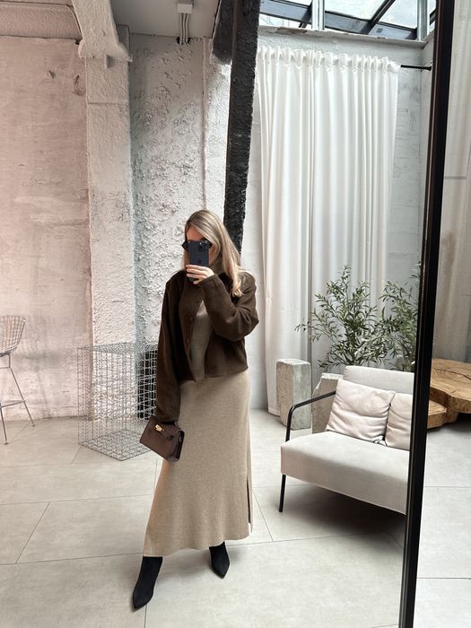 Новый костюм из шерсти