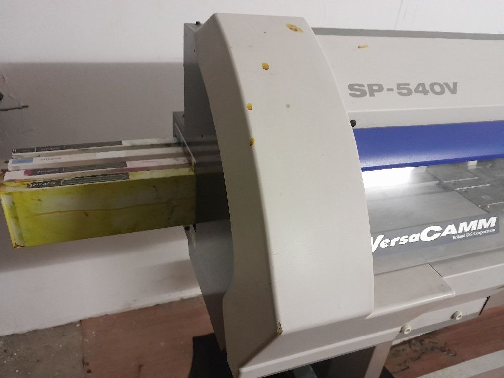 Cutter-plotter Roland SP-540V - lățime 137 cm.