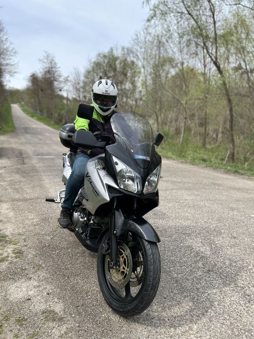 Motocicleta Suzuki V-Strom DL1000