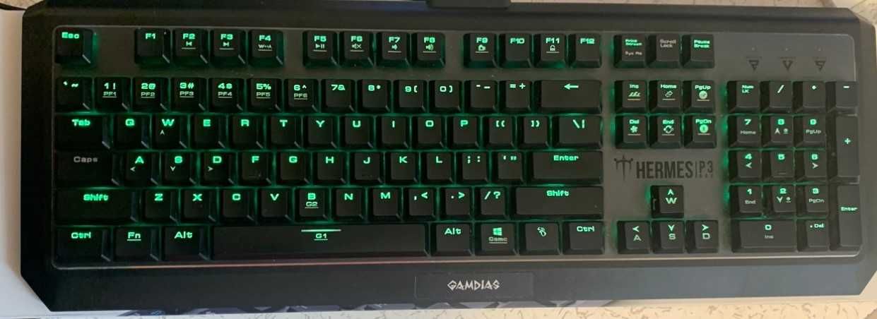Tastatura mecanica gaming model Hermes P3 iluminare RGB