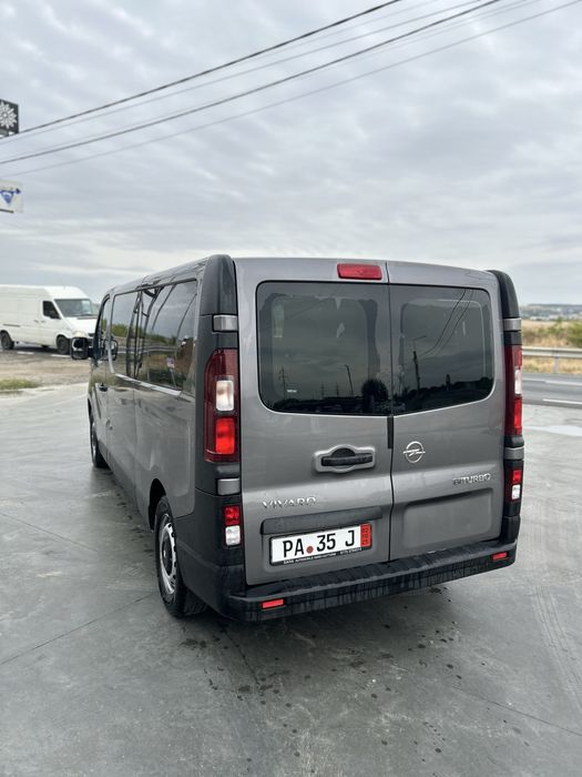 Opel Vivaro 8+1