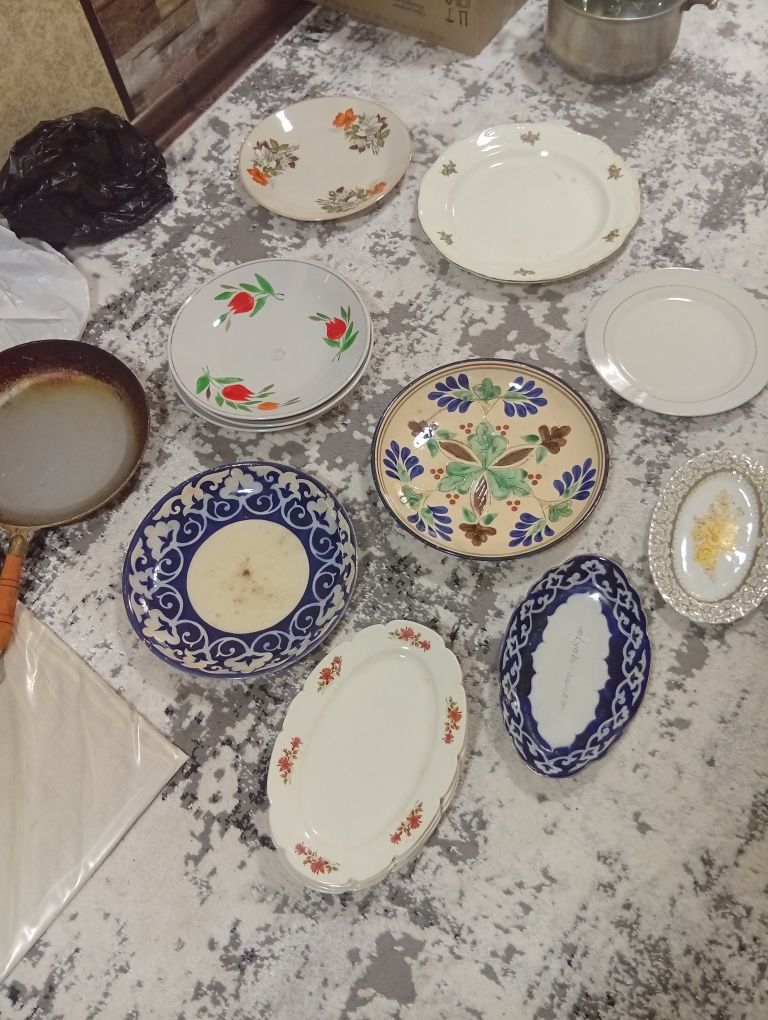 Продам все на фото есть ище посуды