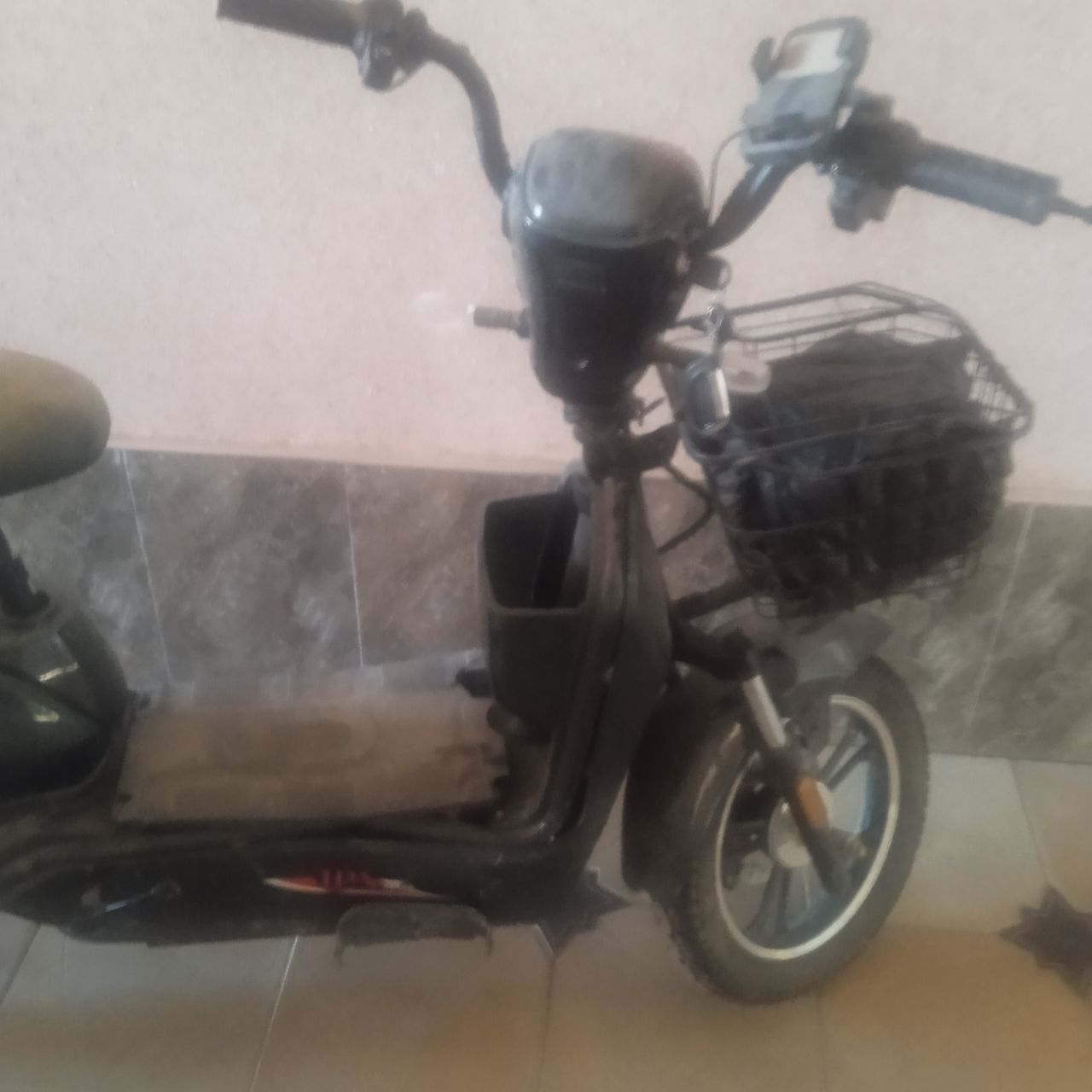 Skuter sotiladi BODO