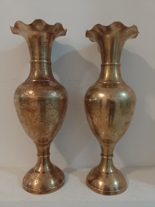 Superbe piese decor, Set de 2 vaze din bronz gravate integral manual ,