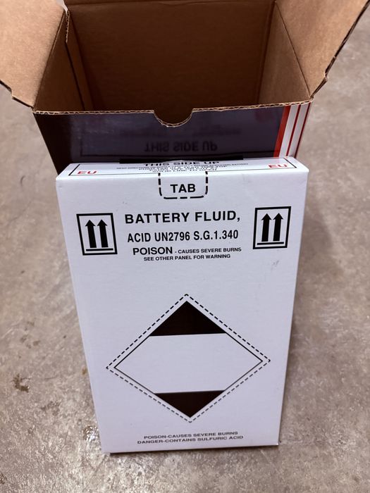 Baterie de pornire YUASA 12v / 18 Ah