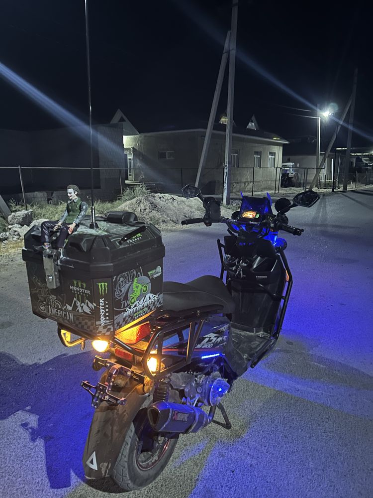 Мопед Bennali 180cc