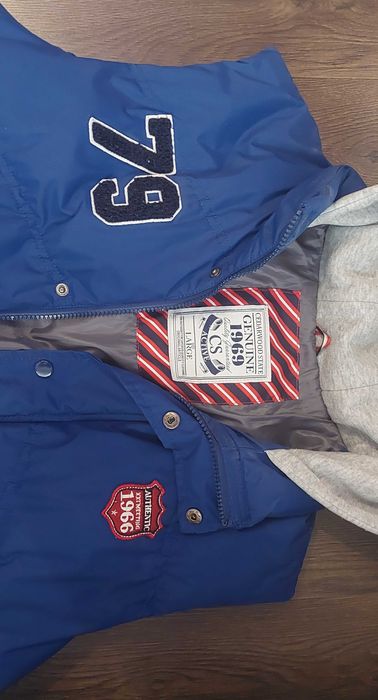 Vestă albastră model deosebit