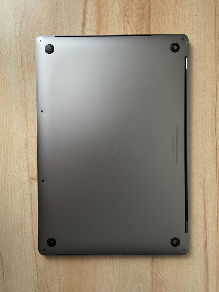 Mac book pro 2017, 15”, touchbar