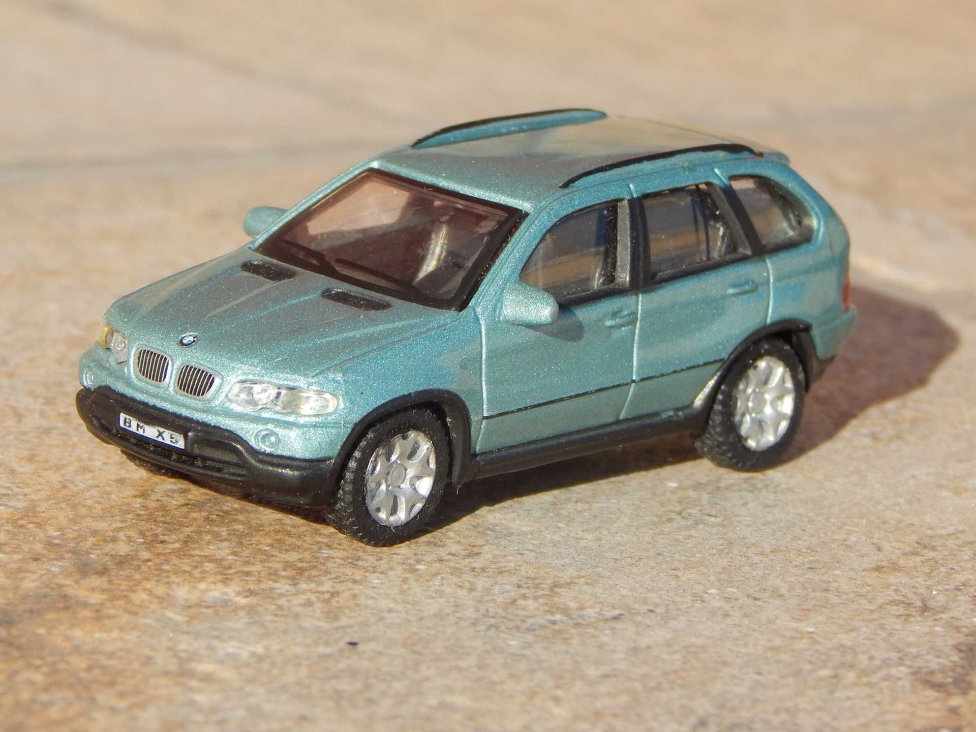 Macheta BMW X5 E53 (1999 - 2006) scara 1:72