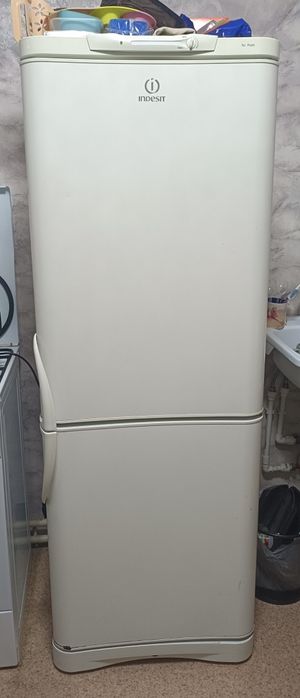 Продам б/у холодильник