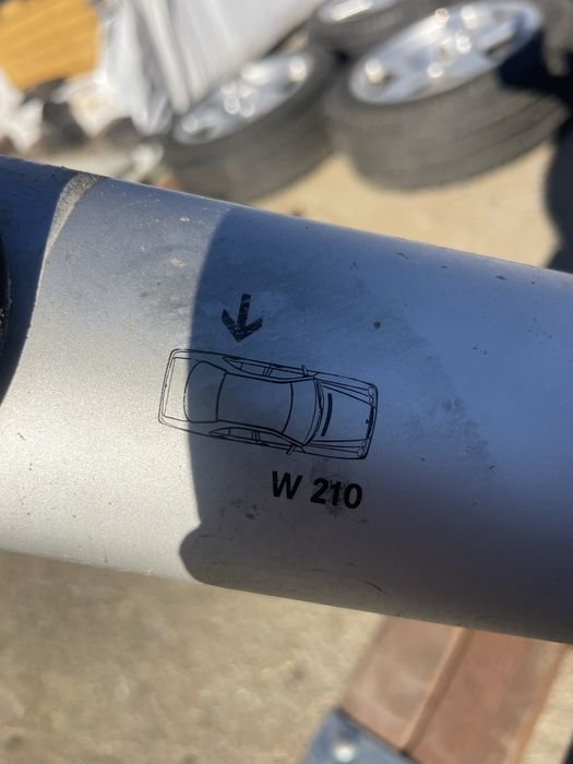 Оригинални напречни греди за вагажник мерцедес W210