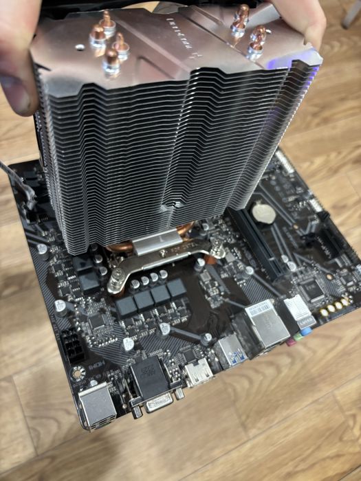 Intel core i5 10400f