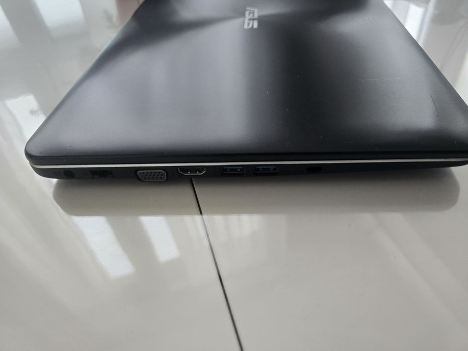 Laptop ASUS procesor Intel Core i7-5500U, 15.6", 12 GB RAM SSD 256GB