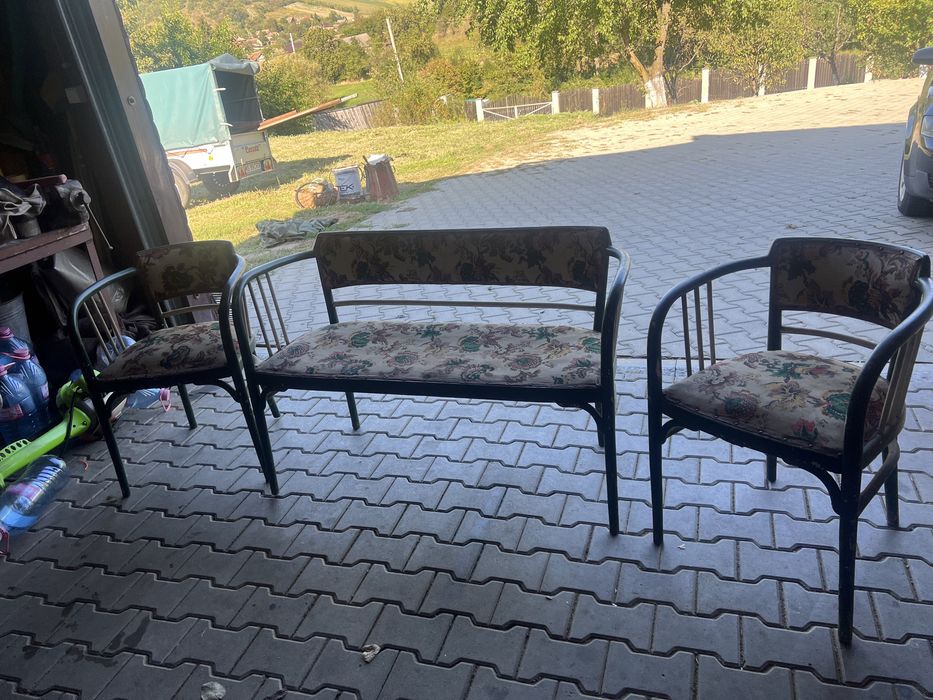 Mobila Antica. Thonet Wien  Sofa sí doua scaune
