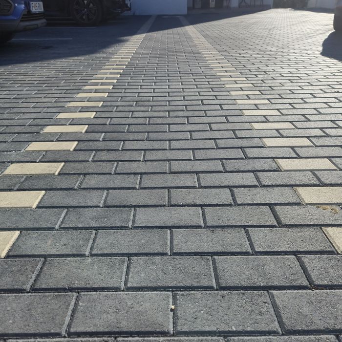 Pavele Curte/Pavaje /  Dale/Borduri  -Bragadiru Ilfov