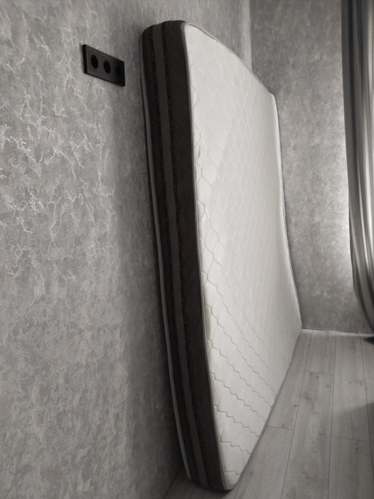 Матрас 2*2 новая, мягкой жёсткости