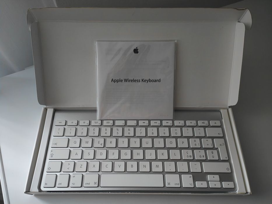 Tastatura wireless apple
