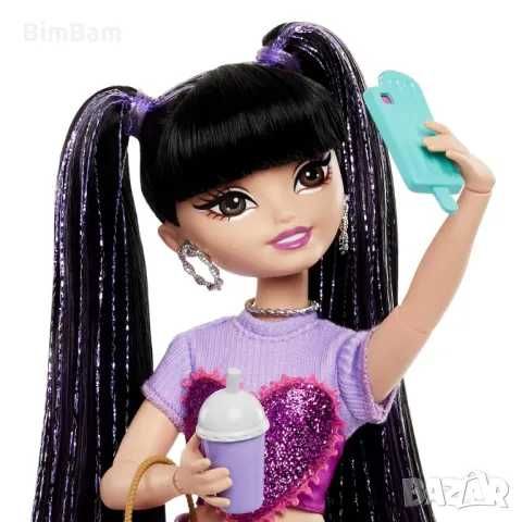 Оригинална кукла Barbie Dream Besties - Renee с 11 видео аксесоара