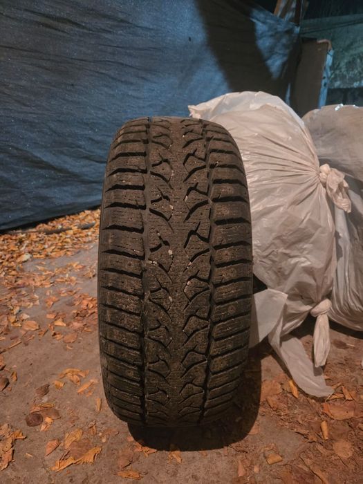 Продам авто шины зимние