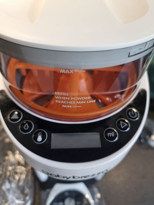 Машина за адаптирано мляко BABY BREZZA ADVANCED FORMULA PRO като нова