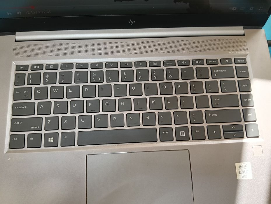 Hp zbook studio g7, i7 gen 10 32gb ram t1000