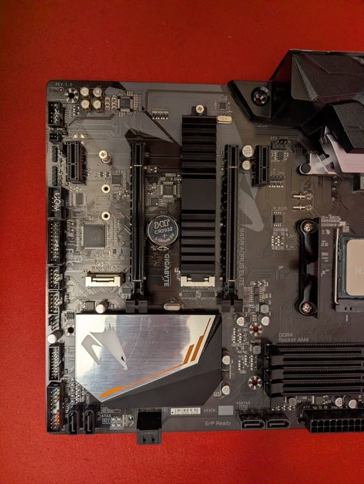 Ryzen 5 5600X и дъно Gigabyte B450 AORUS / опц 16GB 32GB RAM DDR4, SSD