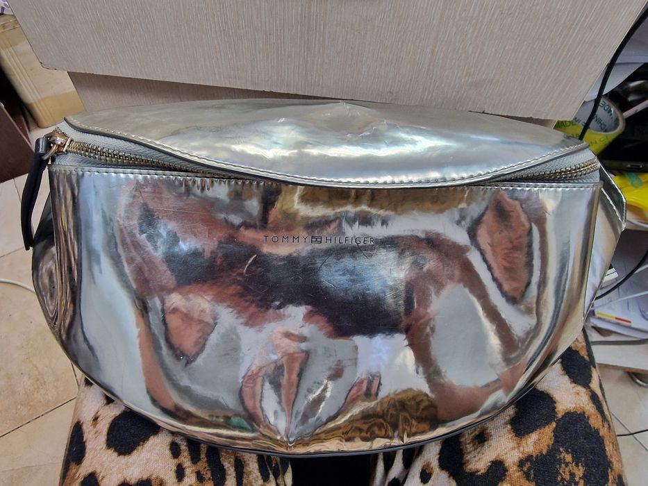 Tommi Hilfiger дамска паласка металик