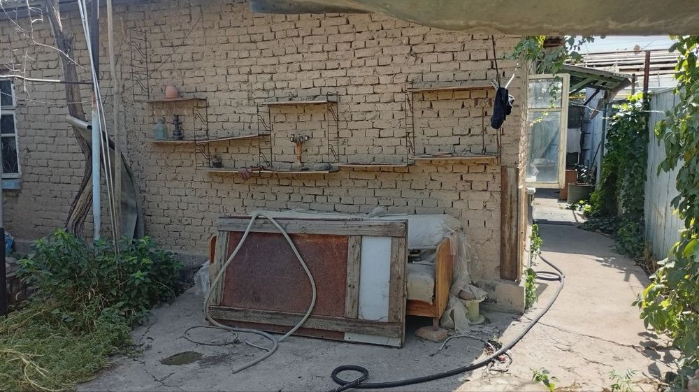 Продам свой дом в яшнобаддском районе ортентир Мухтар Ашрафи