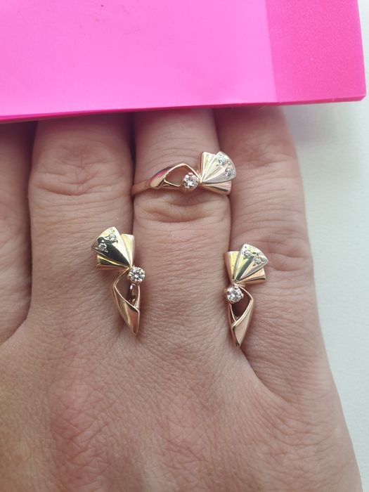 Продам набор Серьги и Кольцо