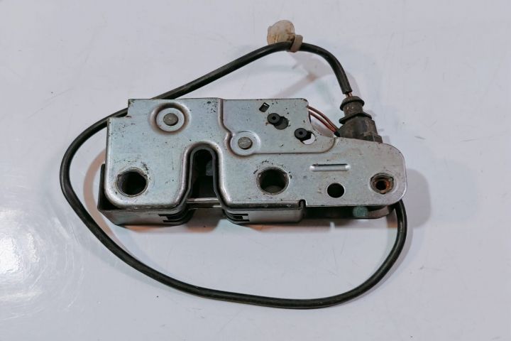 Broasca Capota  3C2823509 Volkswagen VW Passat B6