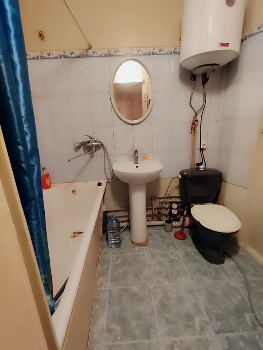 Продается 2-комн (6-67, 3 эт)