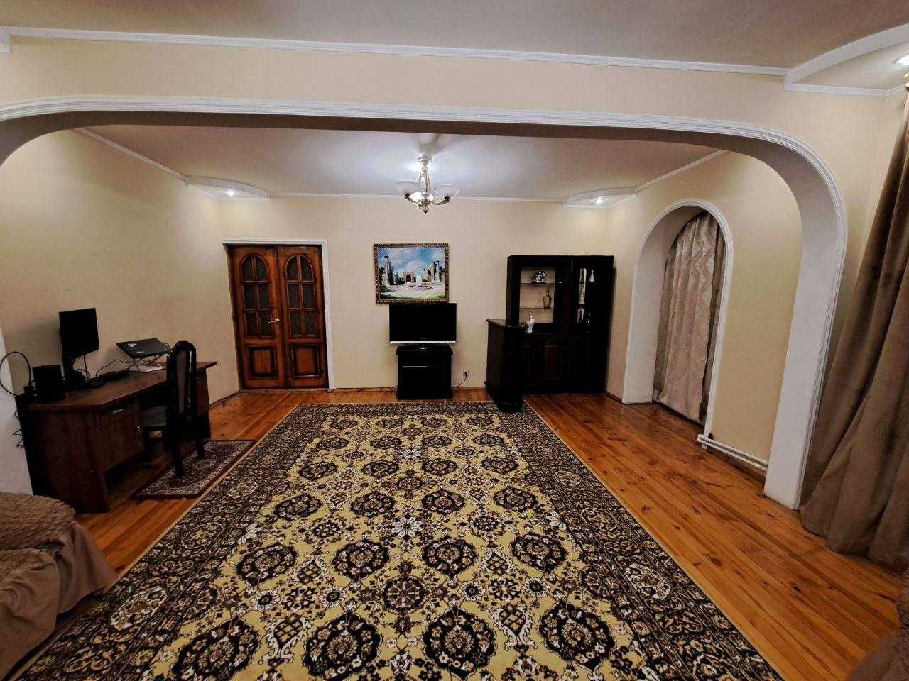 Госпитальный кафе Анор банковский дом 4-комн 4/9 165 м² ремонт меб/тех