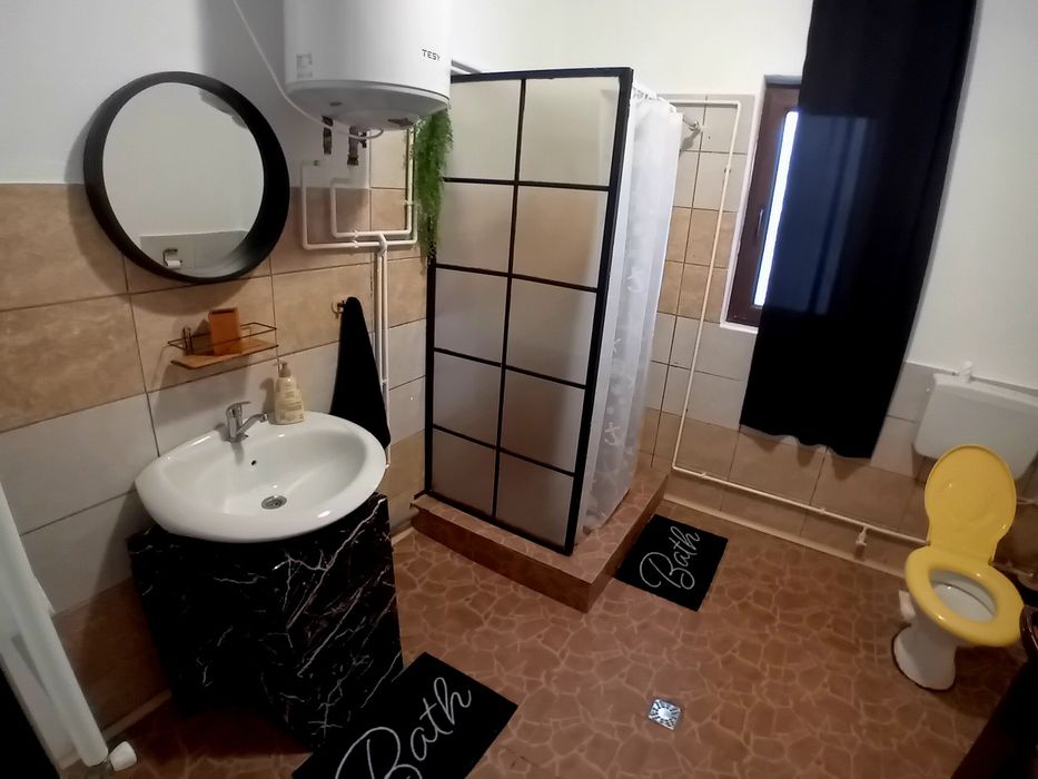 Cabana de inchiriat (capacitate maxima 20 persoane)