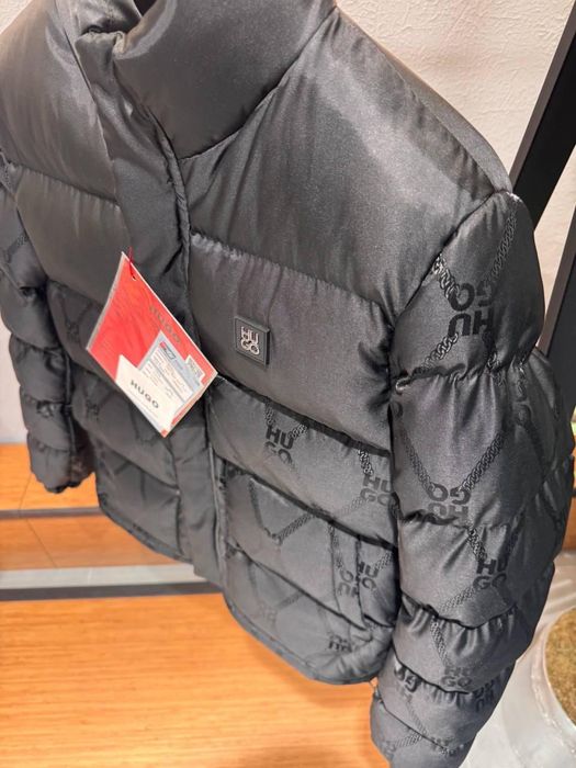 Мъжко Яке Hugo