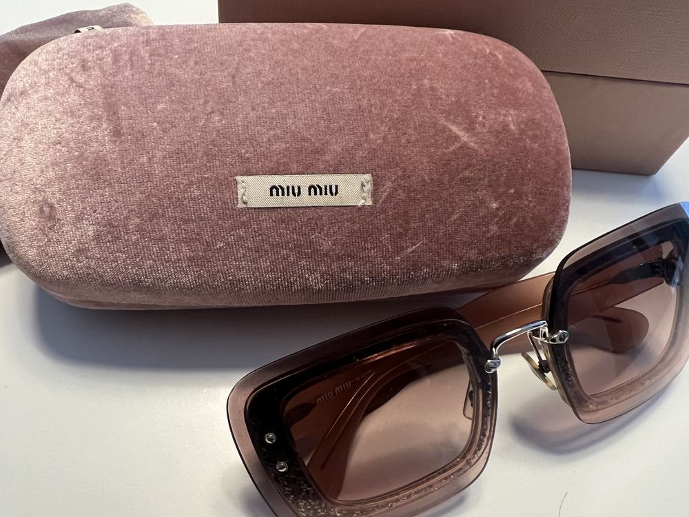 Слънчеви очила Miu Miu