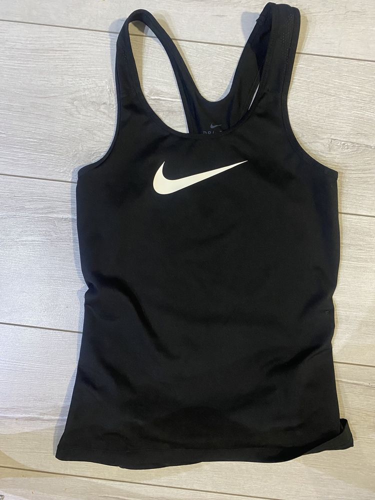 Клин Nike , underarmour, бюстие и потник Nike