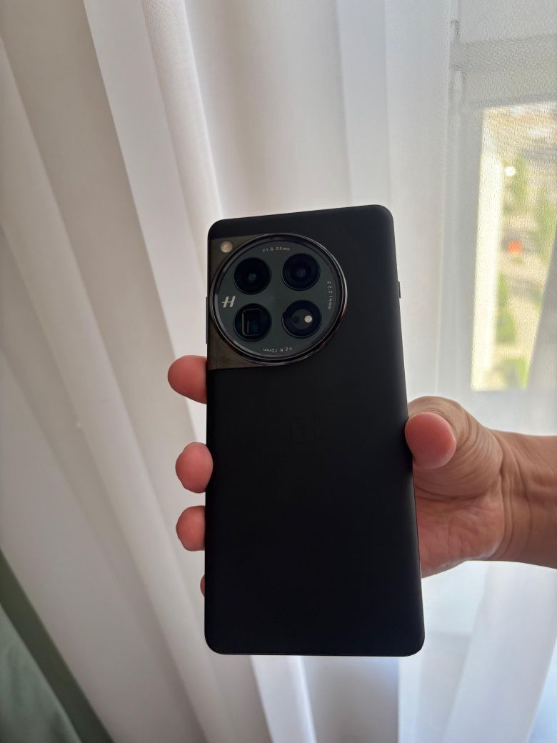 OnePlus 12, 16/512 gb в идеальном состоянии