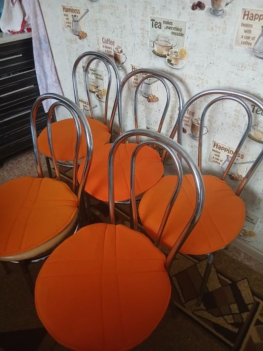 Продам стулья в хорошем состоянии 5 штук