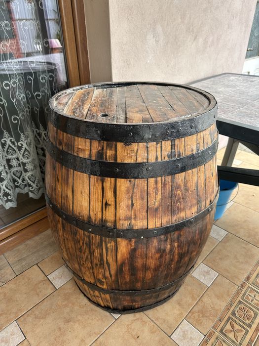 Butoi mare din stejar,decor,spatiu depozitare, 380litri