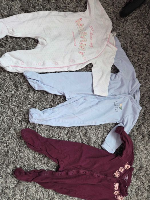 Голям лот бебешки дрешки за момиче